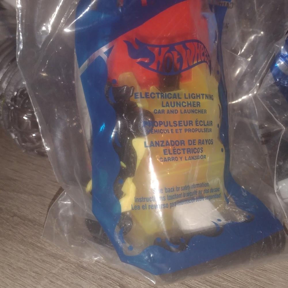 hot wheels 4pc bundle - Picture 2 of 6